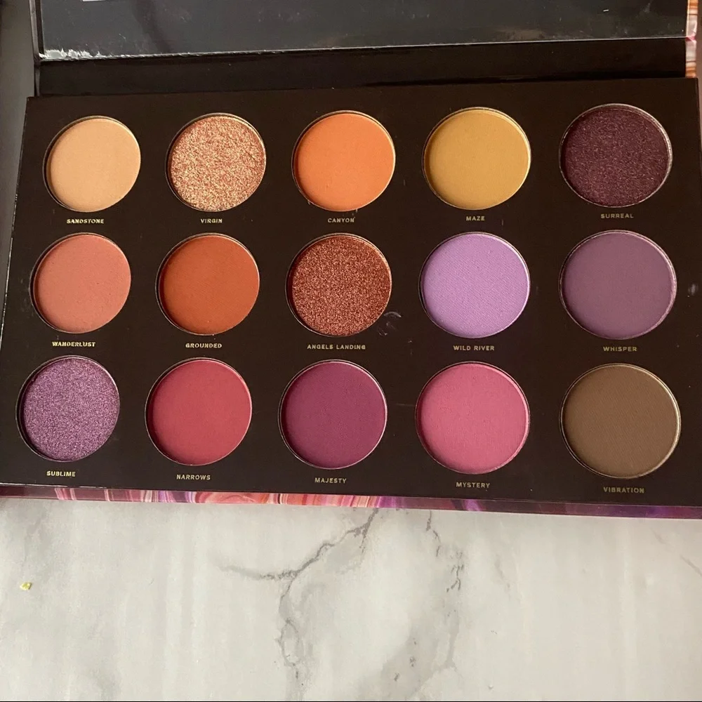 hipdot zion eyeshadow palette